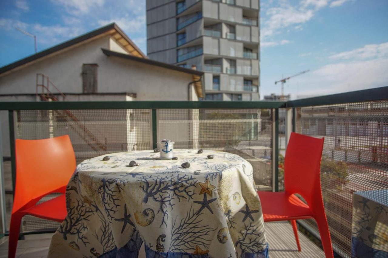 Quito Residence Movida E Spiaggia ليدو دي يسولو المظهر الخارجي الصورة